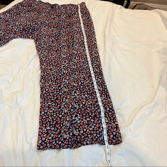 Torrid Side Slit Floral Chiffon Pants size 2 Navy - Picture 9 of 11